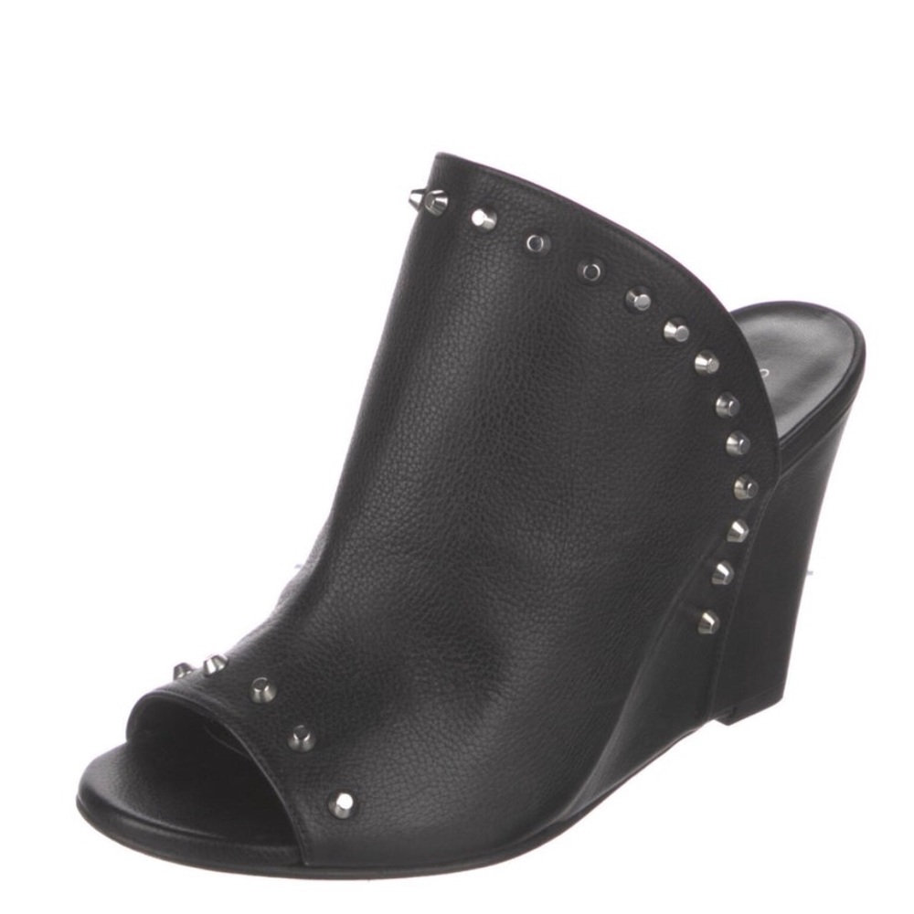 Stuart Weitzman Leather Studded Accent Slides 8 US